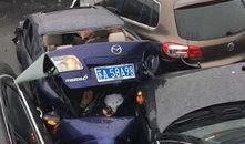 官方爆料最新车祸新闻,最新车祸悲剧，多车连环相撞，伤亡情况令人痛心”